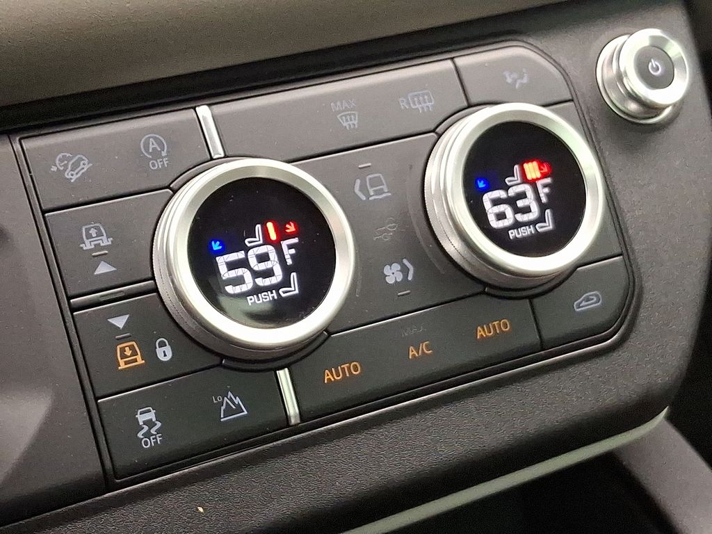Thumbnail: 2020 Land Rover Defender - 17