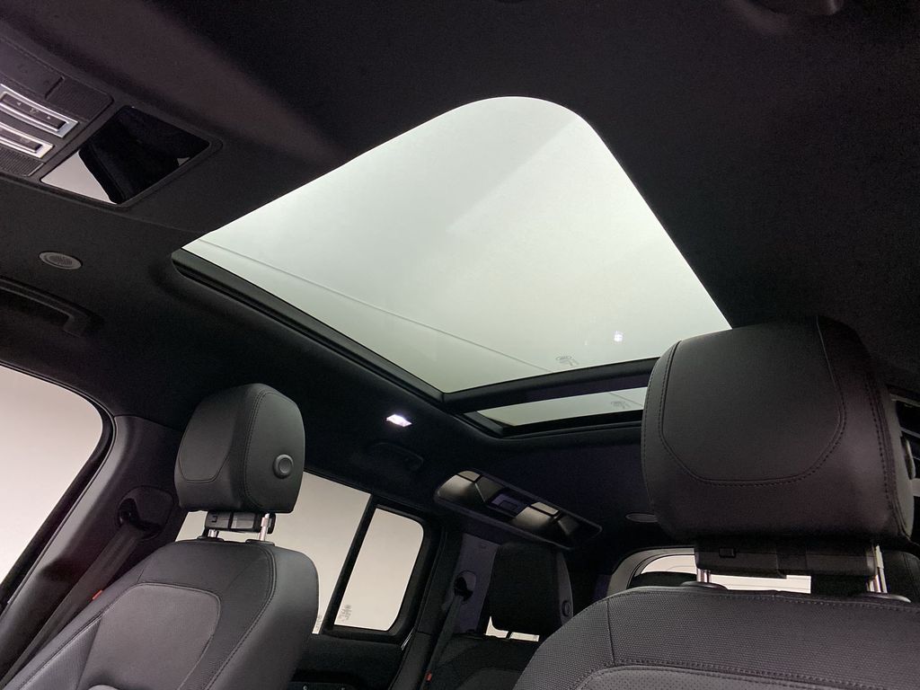 Thumbnail: 2023 Land Rover Defender - 8