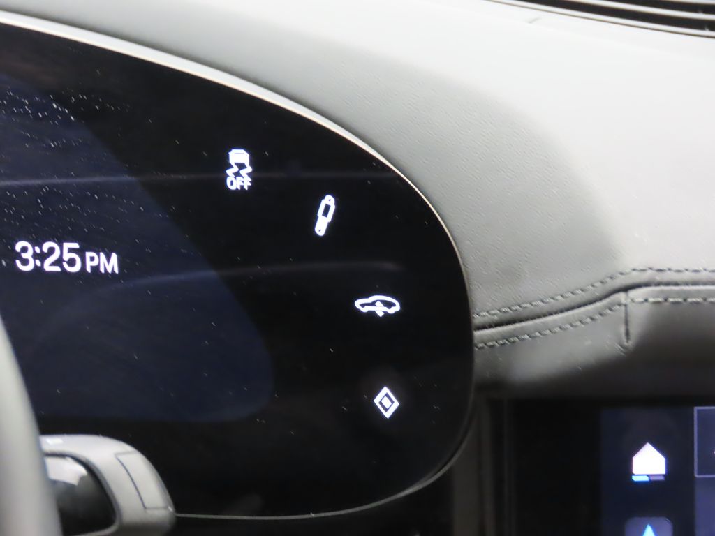 Thumbnail: 2023 Porsche Taycan - 23