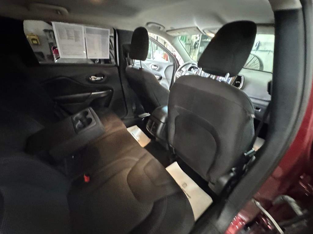 Used 2019 Jeep Cherokee SUV