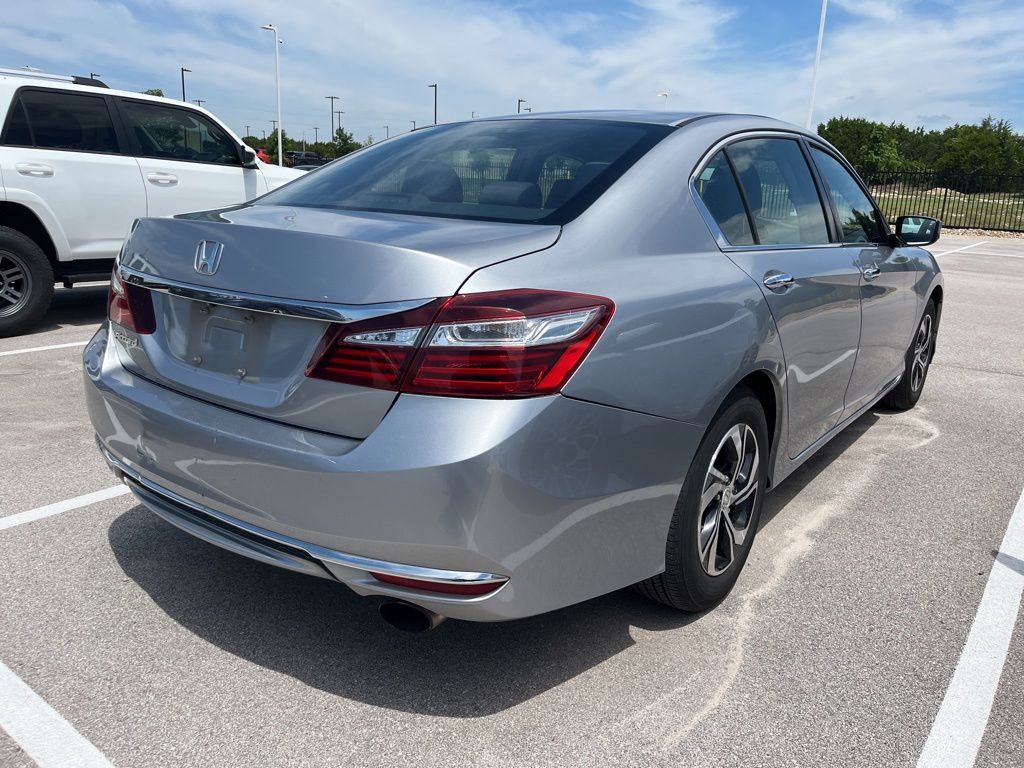 Thumbnail: 2017 Honda Accord - 3
