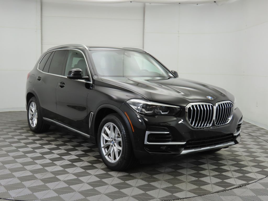 Thumbnail: 2022 BMW X5 - 3