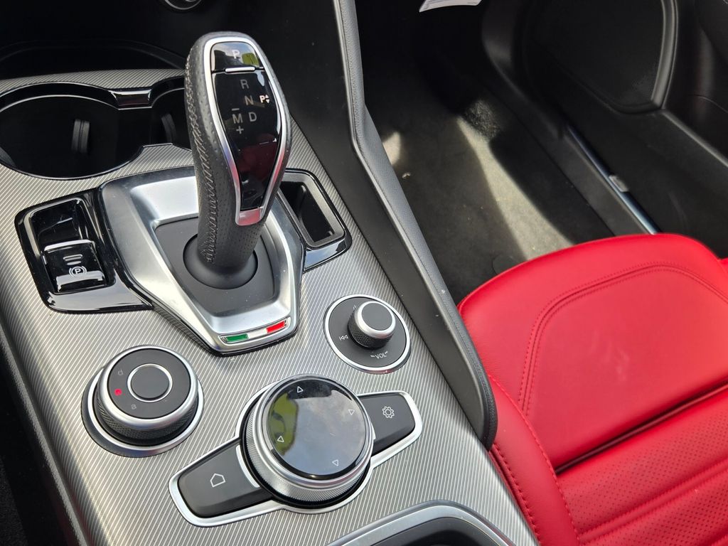 2025 Alfa Romeo Giulia - $44,802