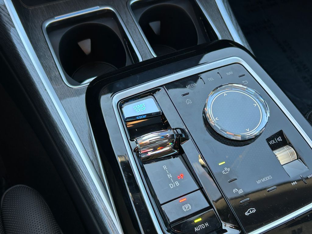 Thumbnail: 2024 BMW i7 - 28