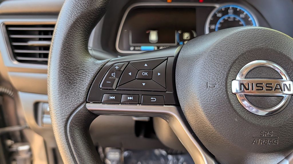 Used 2022 Nissan Leaf S 4D Hatchback