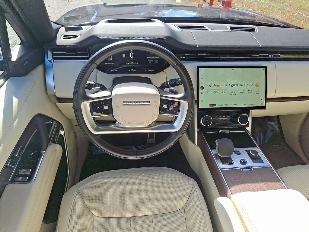 Thumbnail: 2023 Land Rover Range Rover - 11