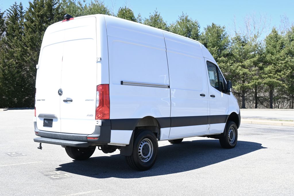 Thumbnail: 2023 Mercedes-Benz Sprinter - 17