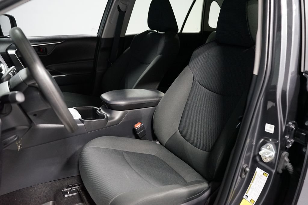 Thumbnail: 2024 Toyota RAV4 - 25