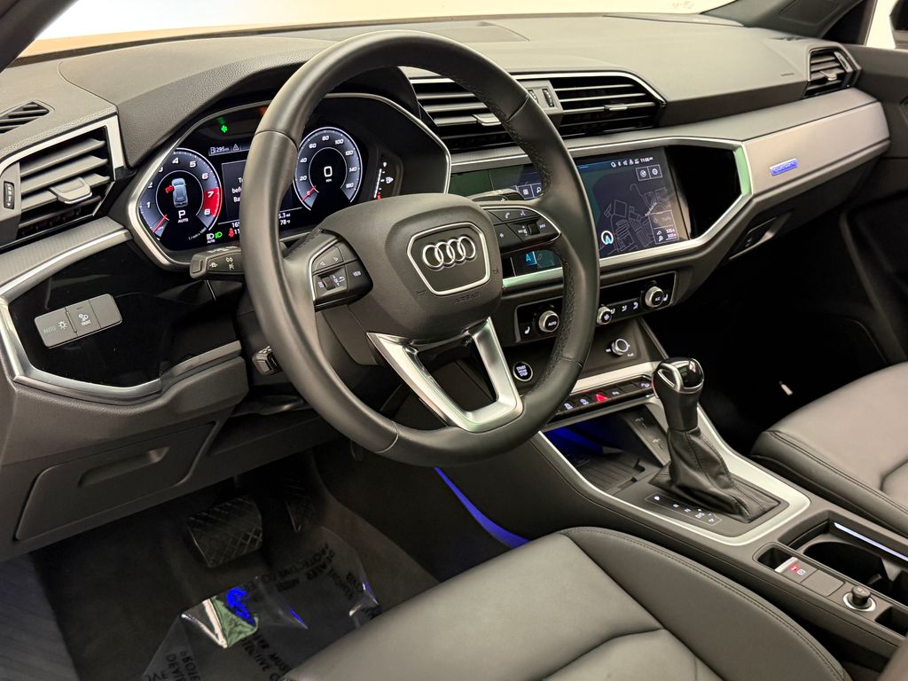 Thumbnail: 2023 Audi Q3 - 23