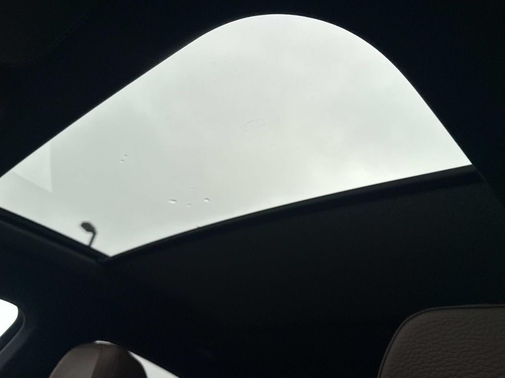 Thumbnail: 2026 Mercedes-Benz GLE - 18