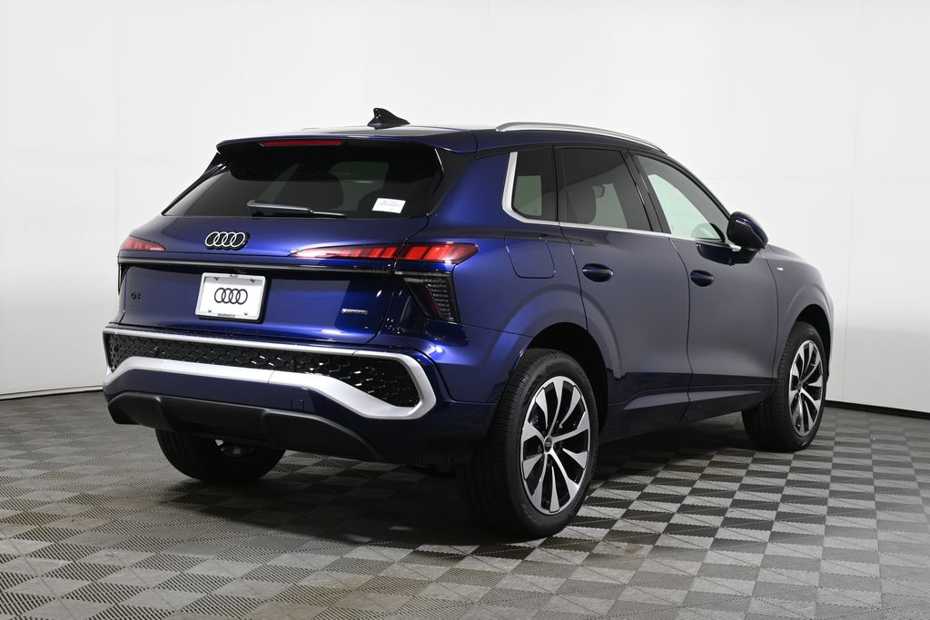 Thumbnail: 2026 Audi Q3 - 7
