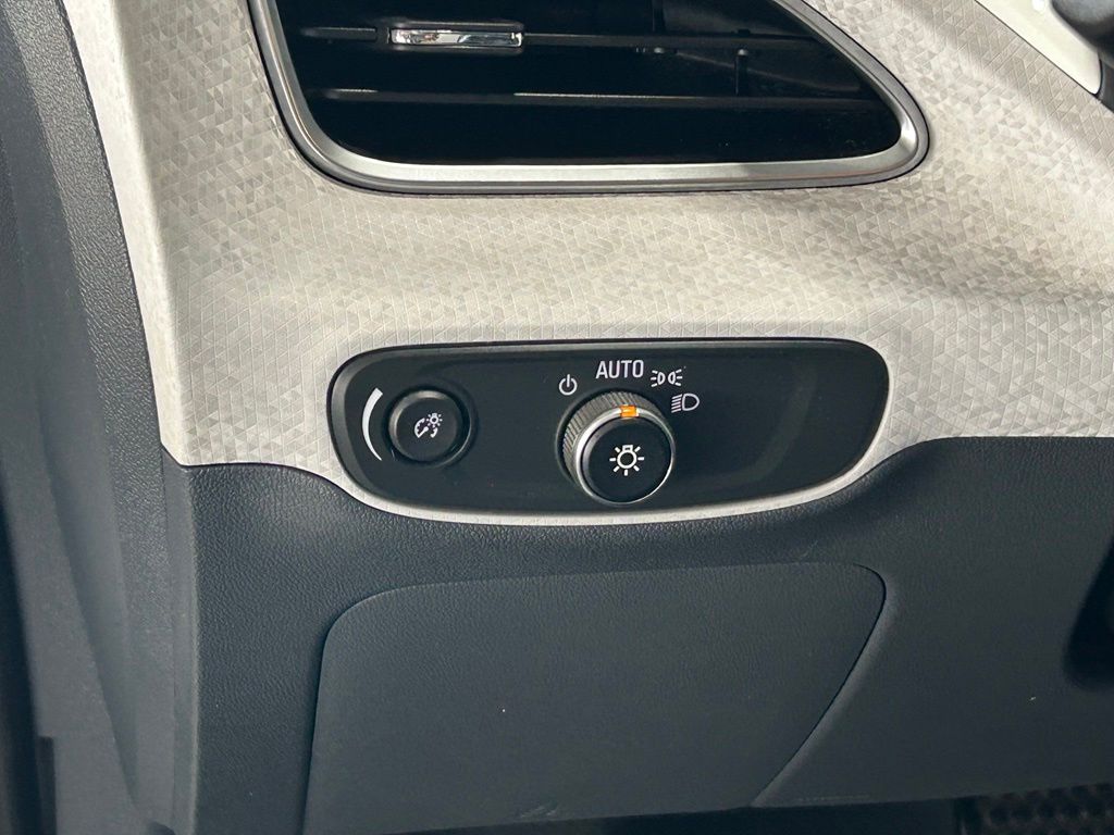 Used 2020 Summit White Chevrolet LT image 20