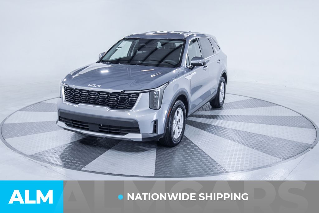 Used 2024 Silver Kia LX image 2