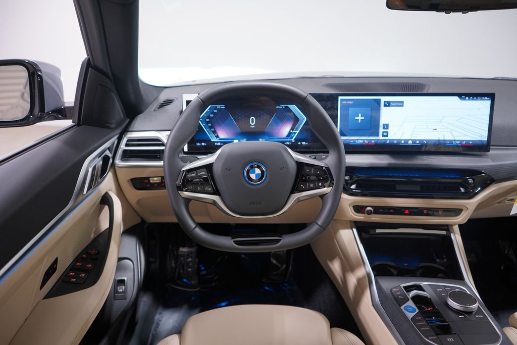 Thumbnail: 2025 BMW i4 - 11