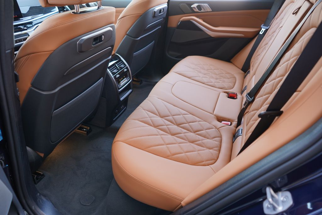 Thumbnail: 2026 BMW X5 - 18