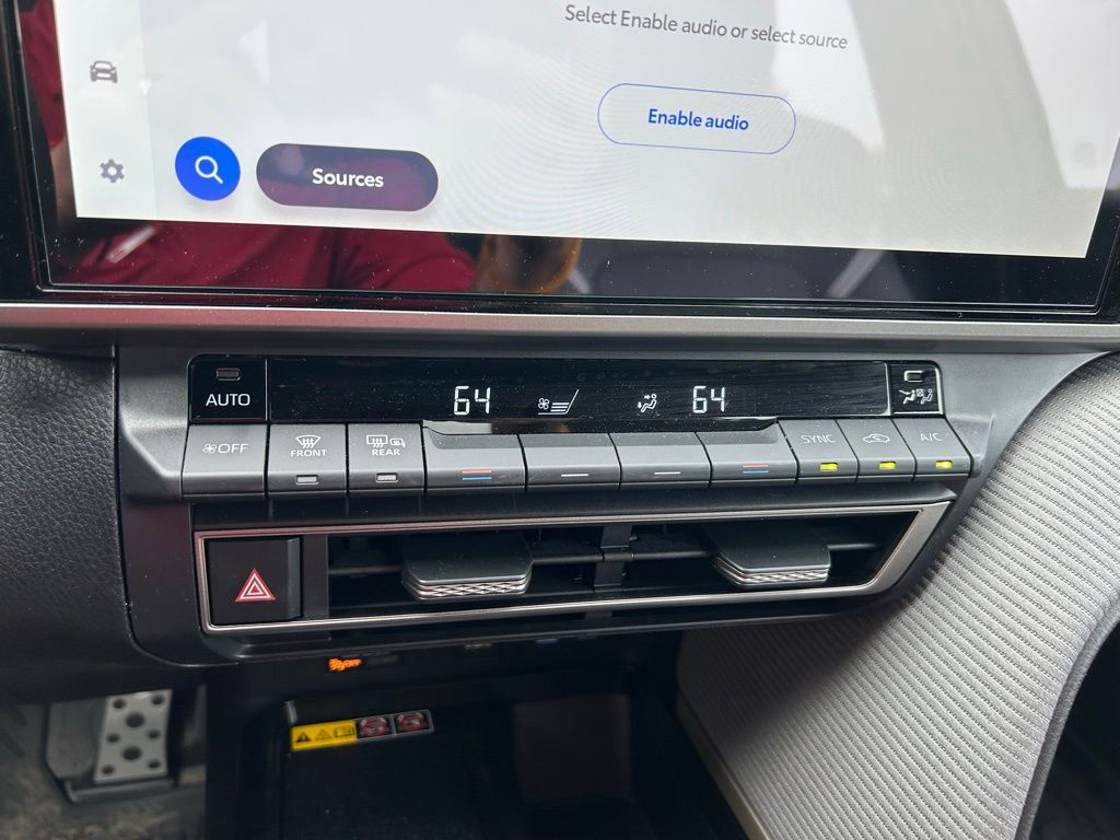 Thumbnail: 2025 Toyota Camry - 26