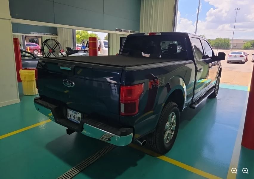 Used 2019 Blue Ford XLT image 3