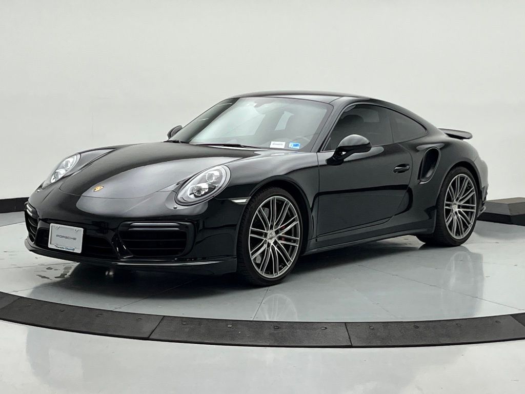 Thumbnail: 2017 Porsche 911 - 1