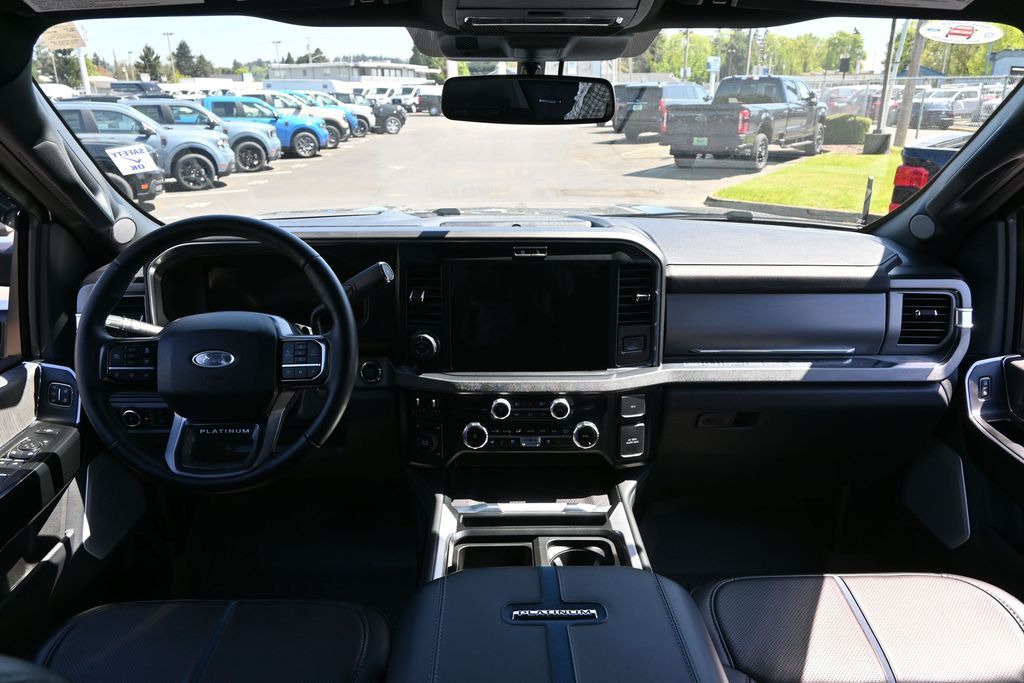 2025 Ford F-450 Super Duty Platinum