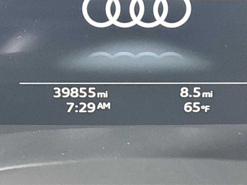 2023 Audi Q8 55 Premium Plus
