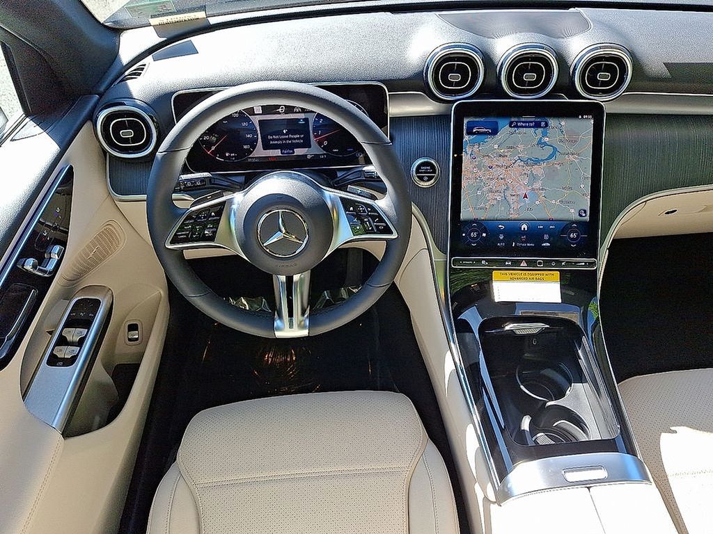 Thumbnail: 2025 Mercedes-Benz GLC - 8