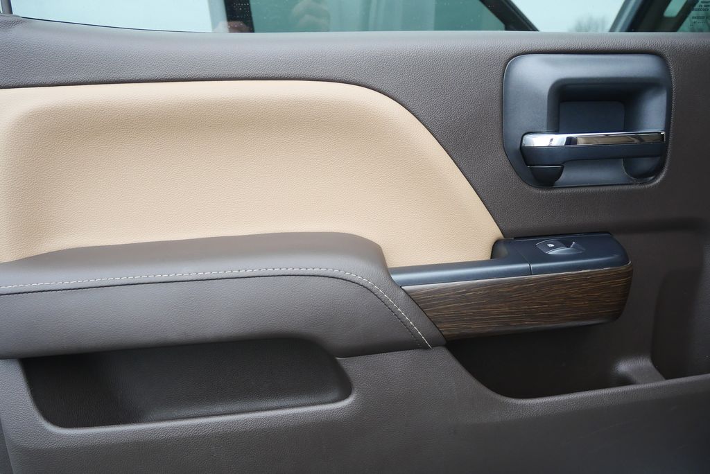 Thumbnail: 2018 GMC Sierra 2500 - 14