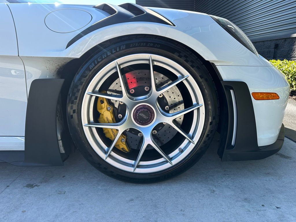 Thumbnail: 2025 Porsche 911 - 14