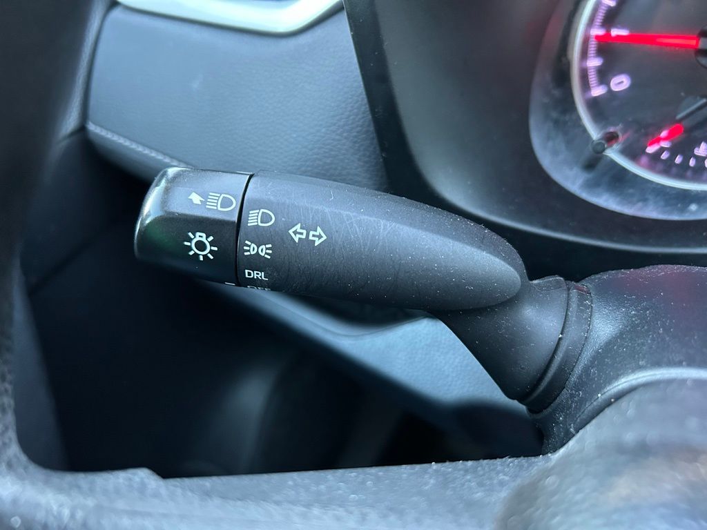 Thumbnail: 2020 Toyota RAV4 - 21