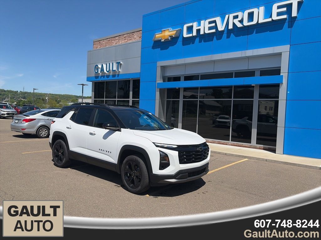 Summit White 2026 Chevrolet Equinox SUV / Crossover Four-Wheel Drive 8-Speed Automatic