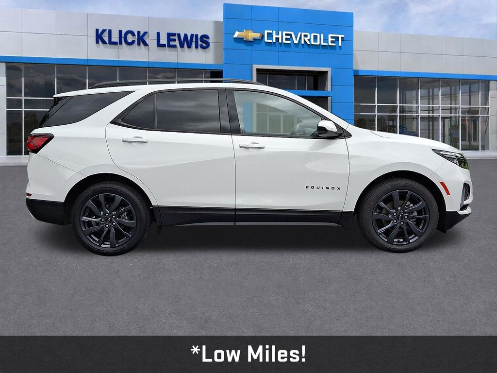 2023 Chevrolet Equinox RS White at John Sisson Motors