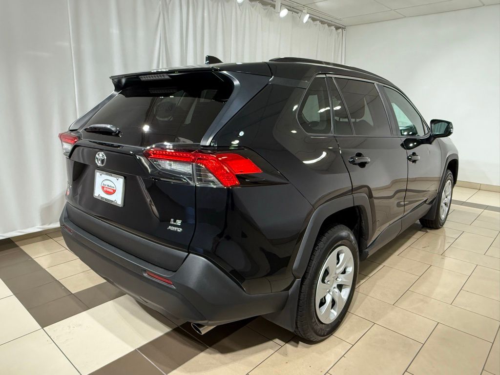2019 Toyota RAV4 LE 5