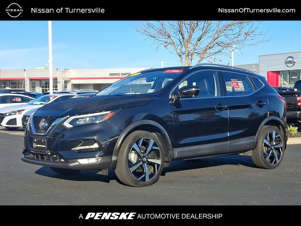 2021 Nissan Rogue Sport SL Hero Image