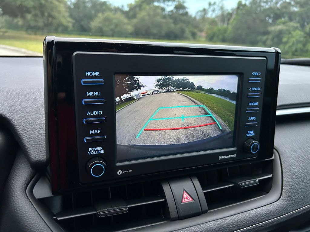 Thumbnail: 2022 Toyota RAV4 - 23