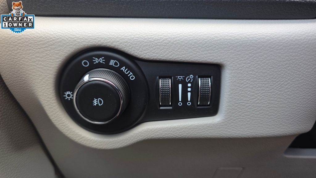 2023 Chrysler Pacifica Limited - Photo 33