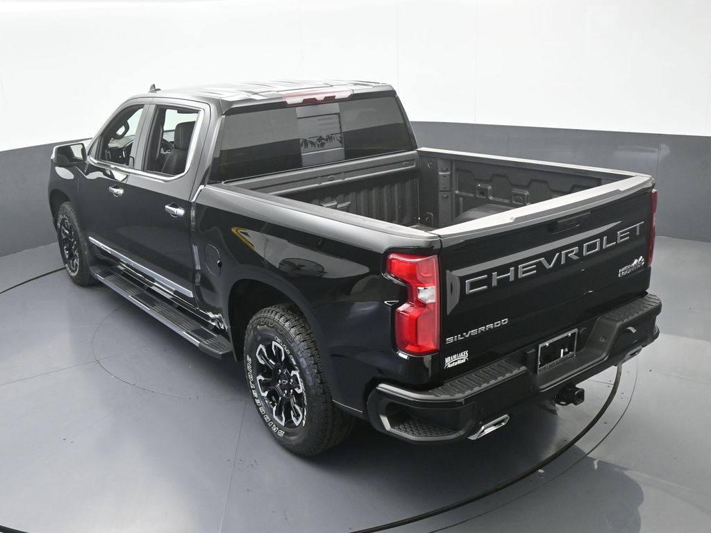 Used 2025 Black Chevrolet High Country image 55