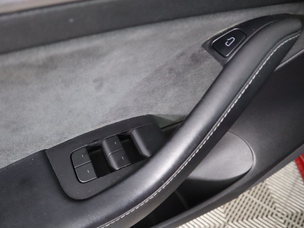 Thumbnail: 2021 Tesla Model 3 - 23