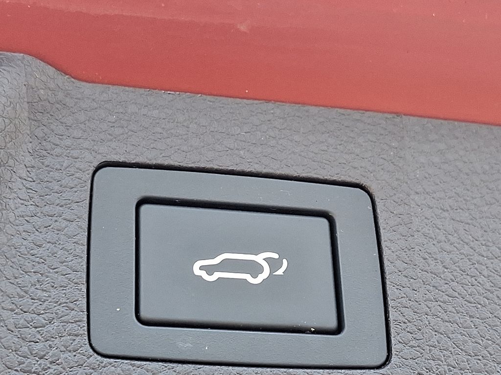 Thumbnail: 2013 Hyundai Santa Fe - 26