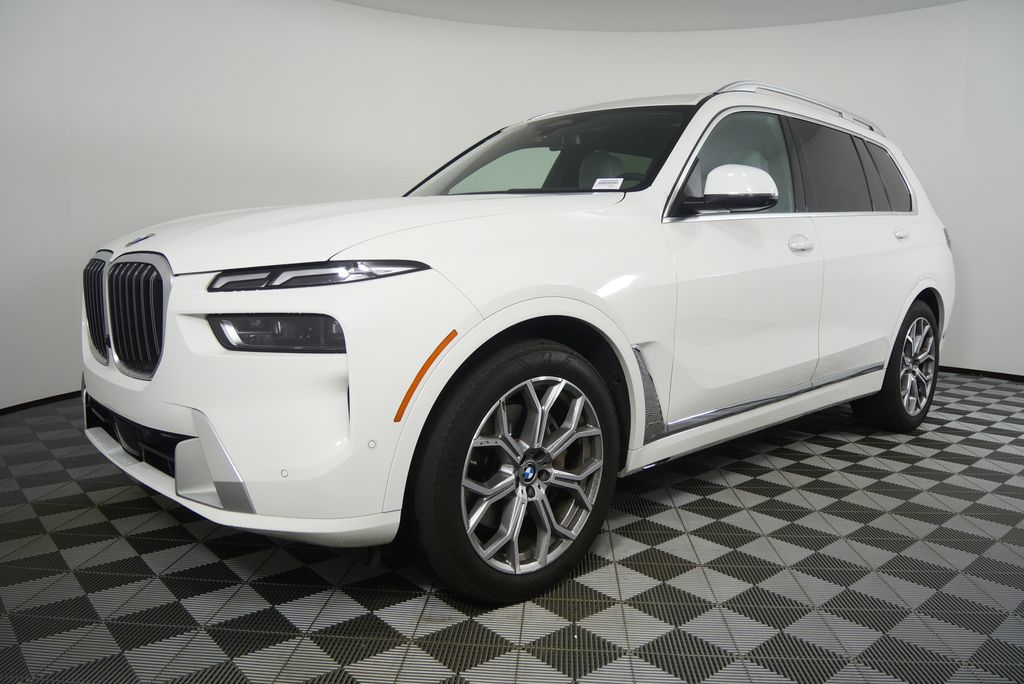 Thumbnail: 2025 BMW X7 - 7