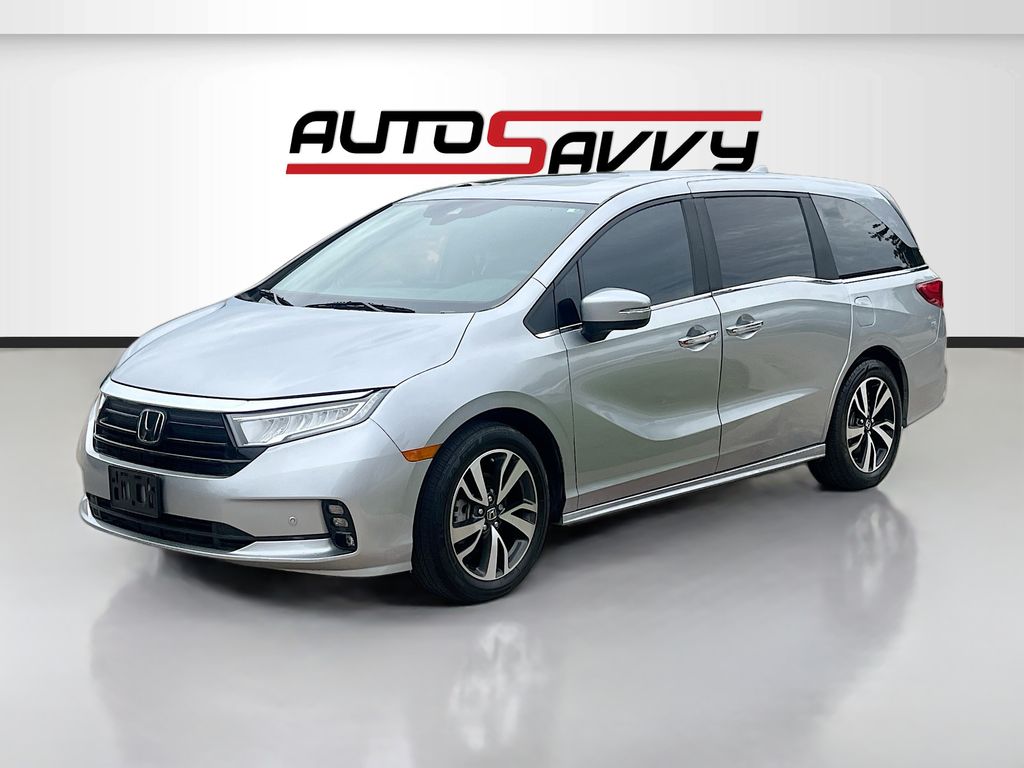 Used 2023 Silver Honda Touring image 3