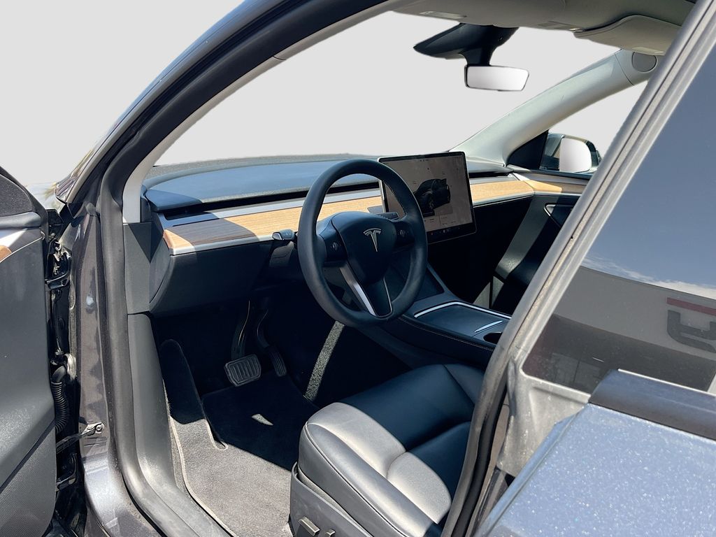 Used 2024 Gray Tesla Standard Range image 9
