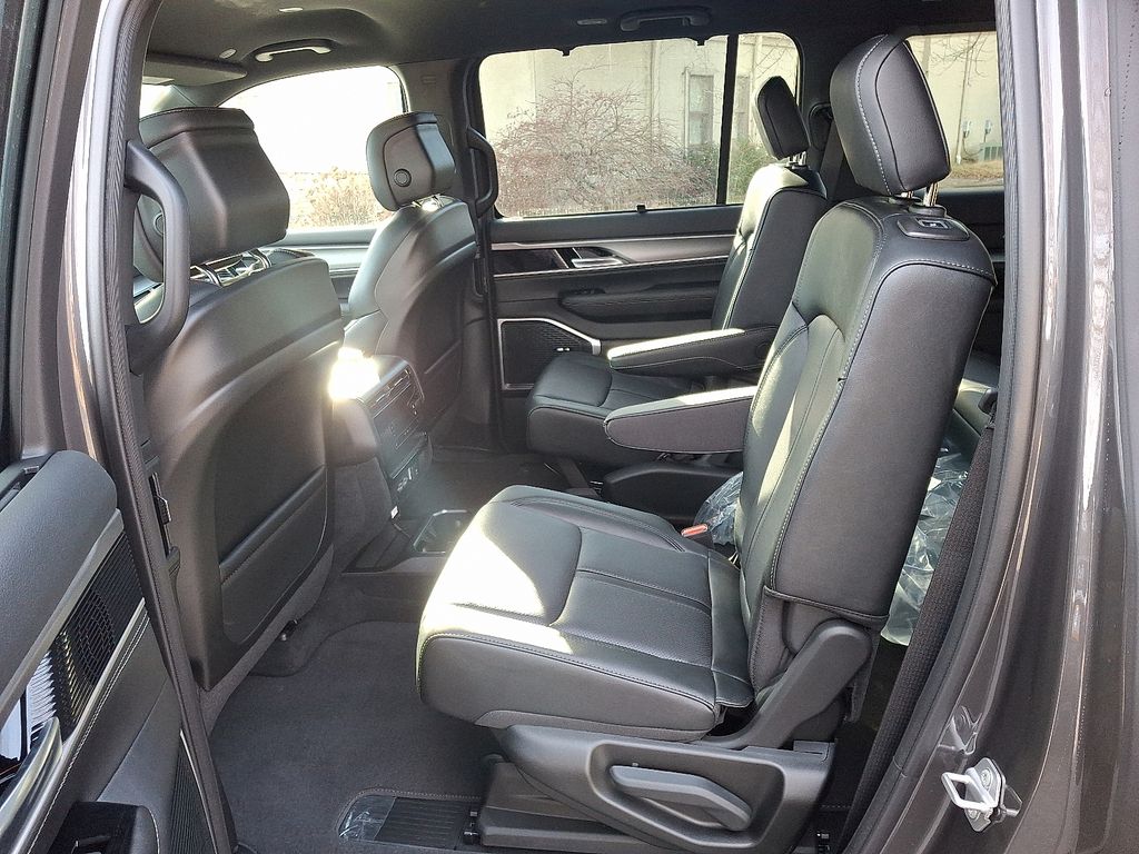 New 2026 Jeep Grand Wagoneer SUV