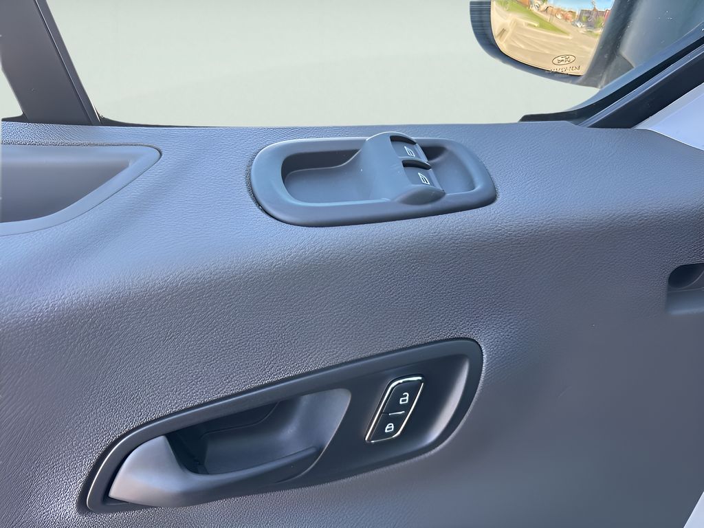 2025 Ford Transit-350