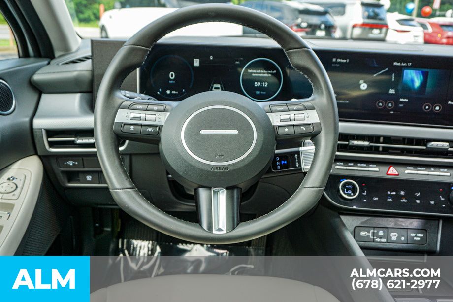 Used 2024 Silver Hyundai SEL image 28