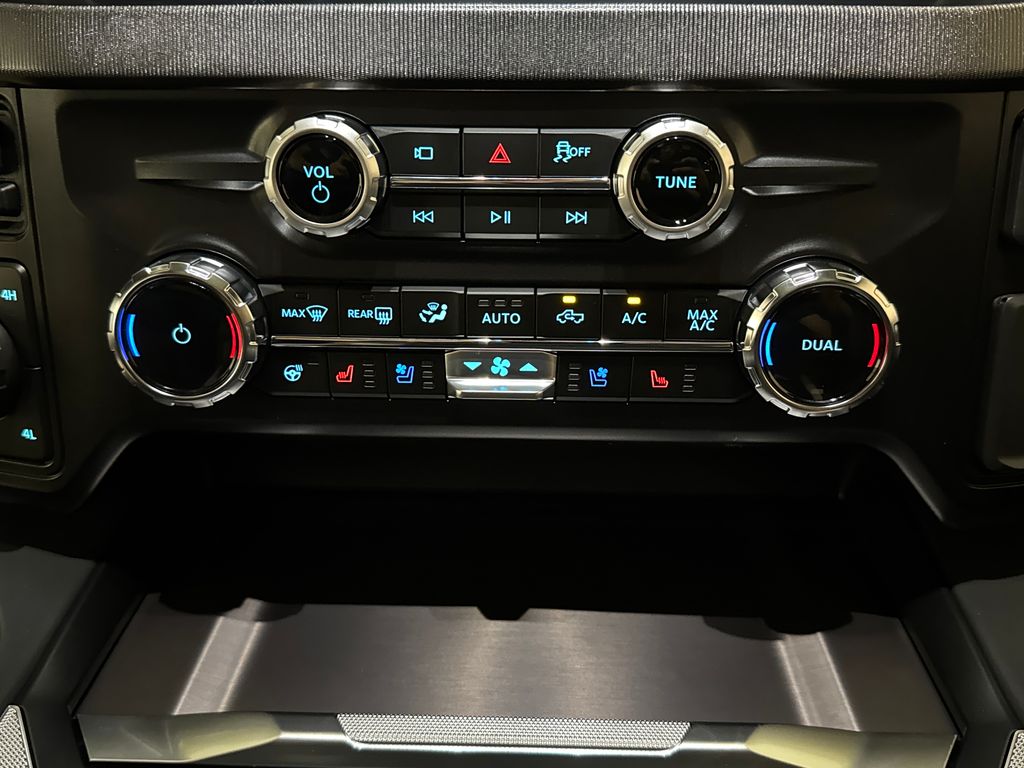 New 2026 White Ford Platinum image 36