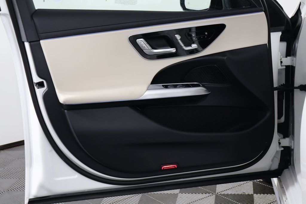 Thumbnail: 2026 Mercedes-Benz E-Class - 7