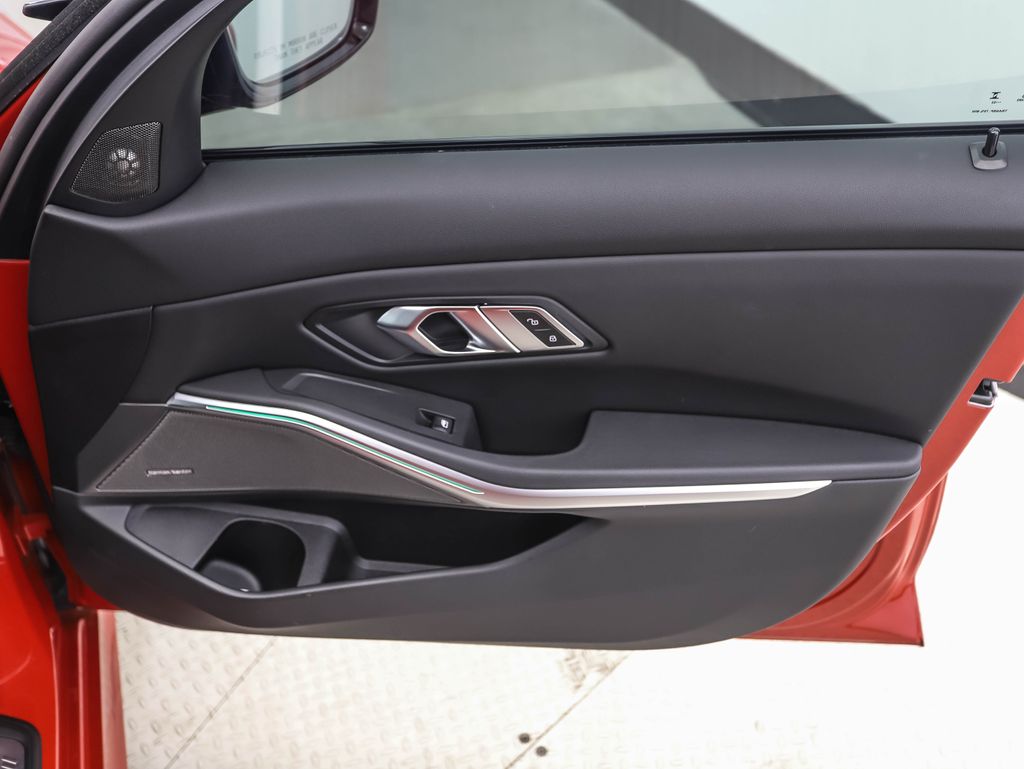 Thumbnail: 2023 BMW 3 Series - 27