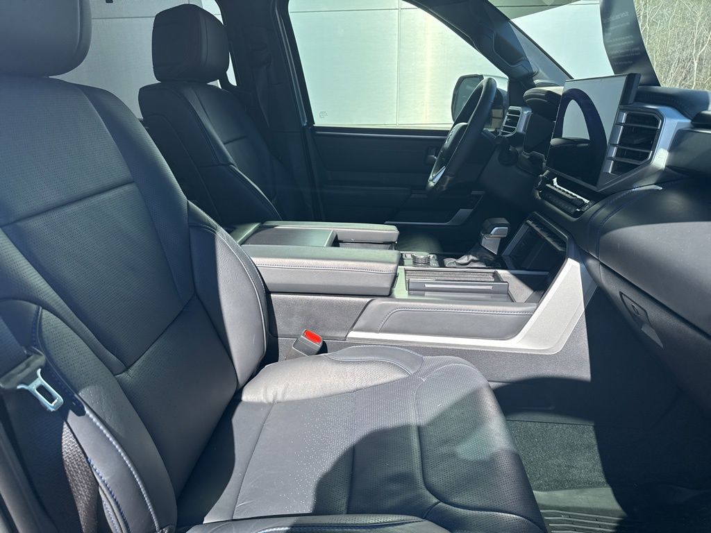 2025 Toyota Tundra Hybrid Platinum Hybrid CrewMax 5.5' Bed