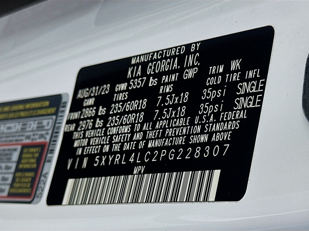 Thumbnail: 2023 Kia Sorento - 32