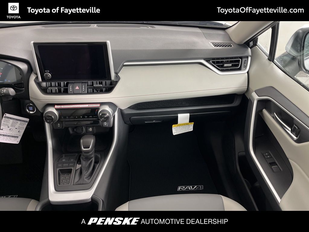 2025 Toyota RAV4 XLE Premium 19