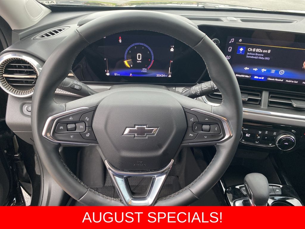Used 2025 Chevrolet Trax SUV